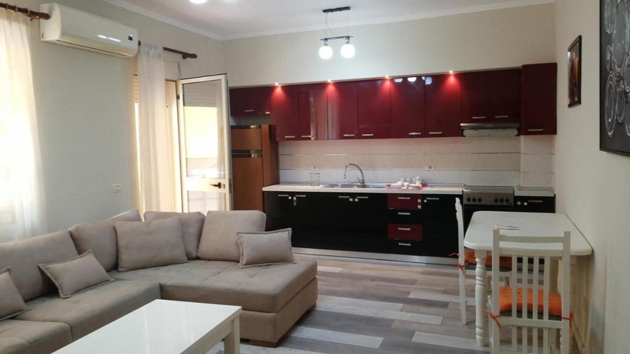 Liqeni Thate, Tirane Διαμέρισμα Εξωτερικό φωτογραφία
